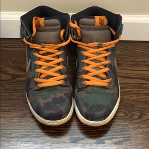 nike camo high tops